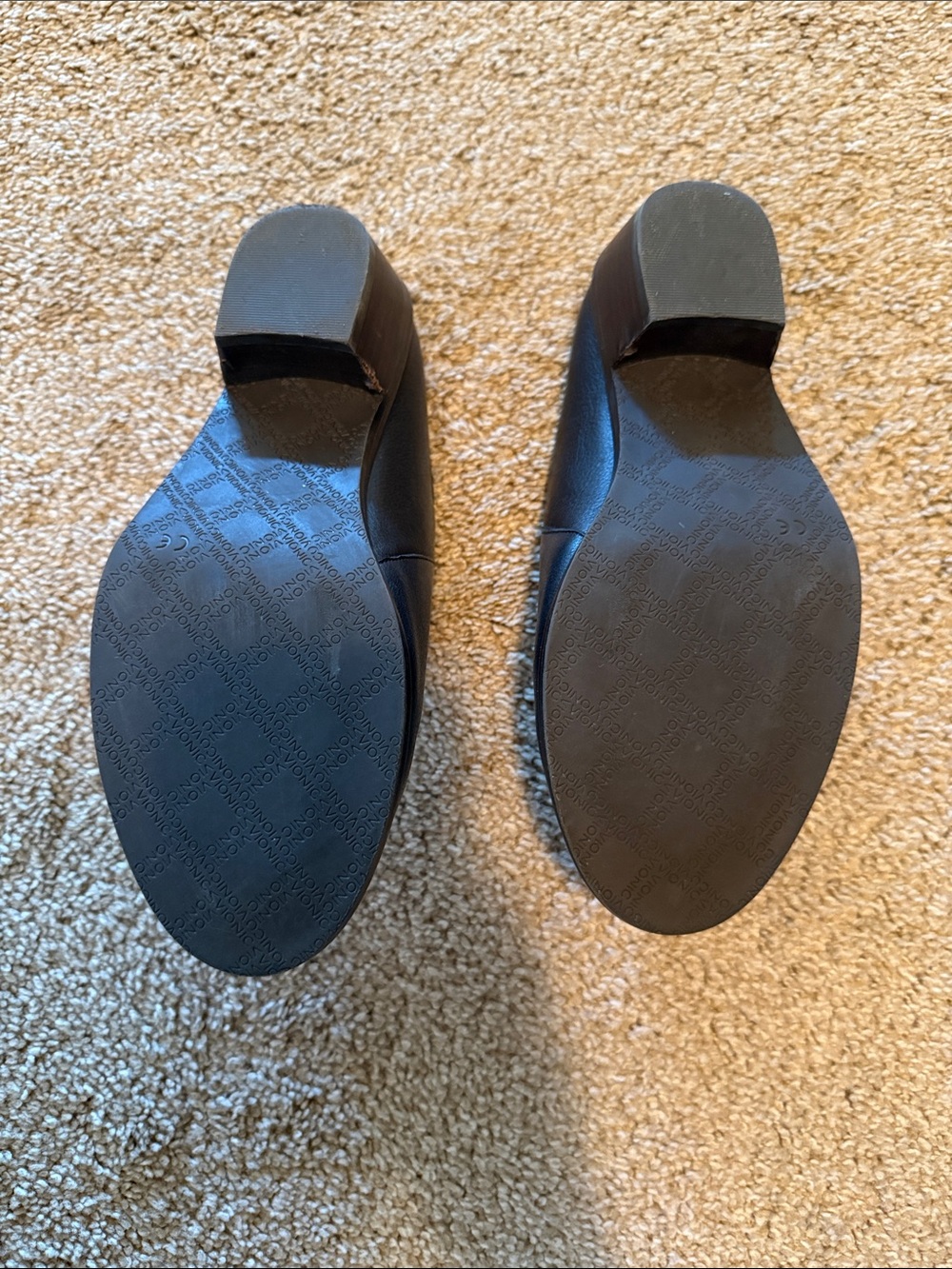 Vionic Black Leather Mule Clogs - Picture 2 of 5